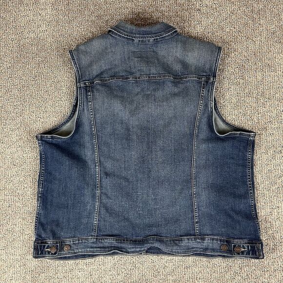 Levis Jean Vest Womens Plus 3X Denim Trucker Causal Everyday Basic Blue - Picture 2 of 14
